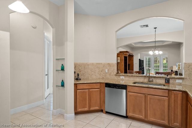 5333 Surrey Lane, Sebring, FL 33875