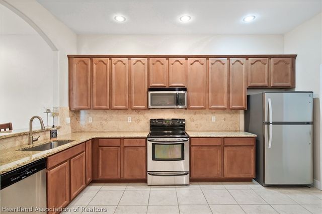 5333 Surrey Lane, Sebring, FL 33875
