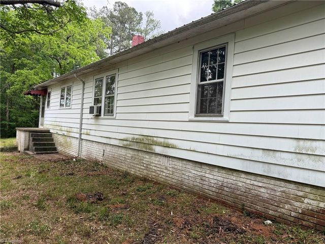 8884 Woods Dairy Road, Denton, NC 27239