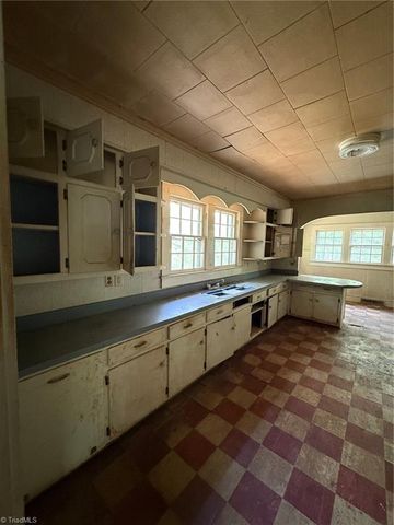 8884 Woods Dairy Road, Denton, NC 27239
