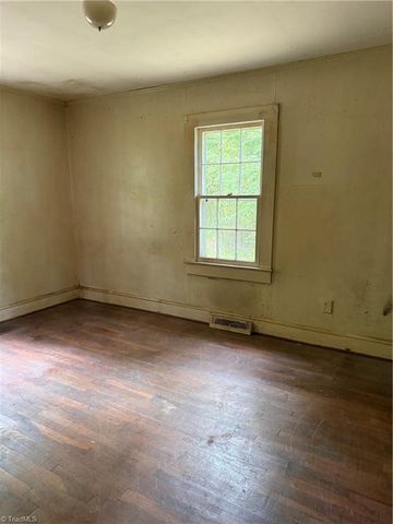 8884 Woods Dairy Road, Denton, NC 27239