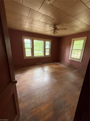 8884 Woods Dairy Road, Denton, NC 27239