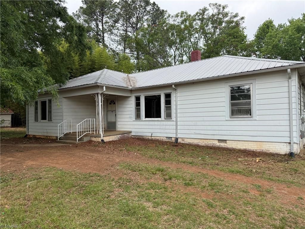 8884 Woods Dairy Road, Denton, NC 27239