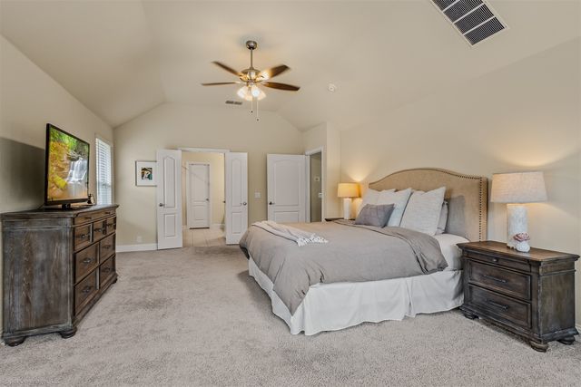 485 W Autumn Hill Bluff, Lavon, TX 75166