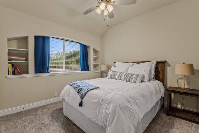 485 W Autumn Hill Bluff, Lavon, TX 75166