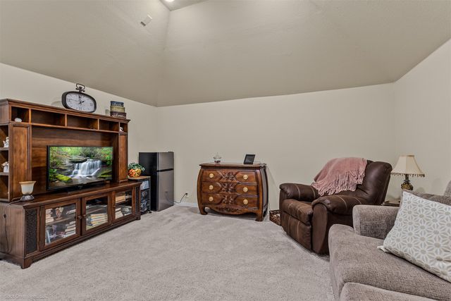 485 W Autumn Hill Bluff, Lavon, TX 75166