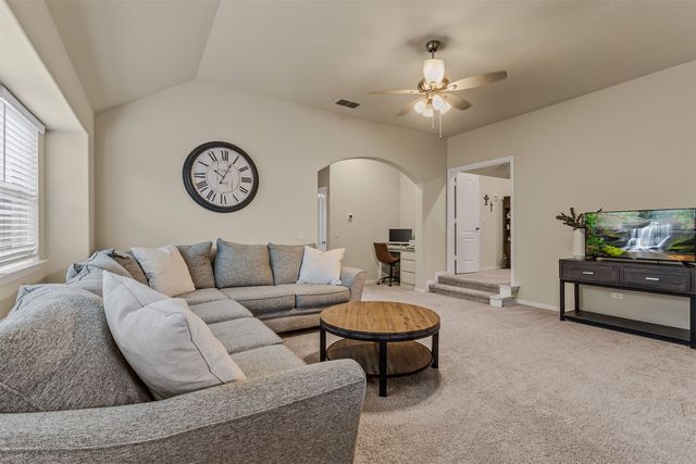 485 W Autumn Hill Bluff, Lavon, TX 75166