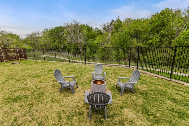 485 W Autumn Hill Bluff, Lavon, TX 75166