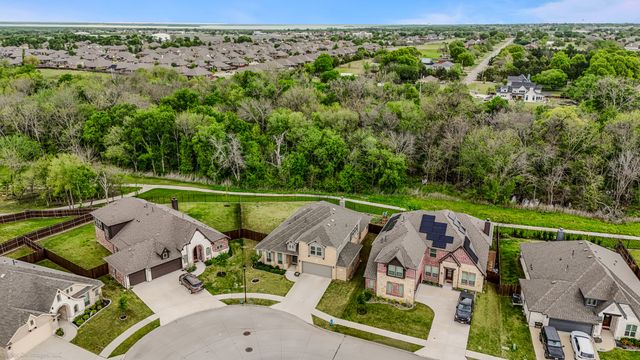485 W Autumn Hill Bluff, Lavon, TX 75166