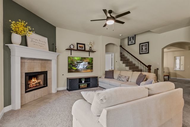 485 W Autumn Hill Bluff, Lavon, TX 75166