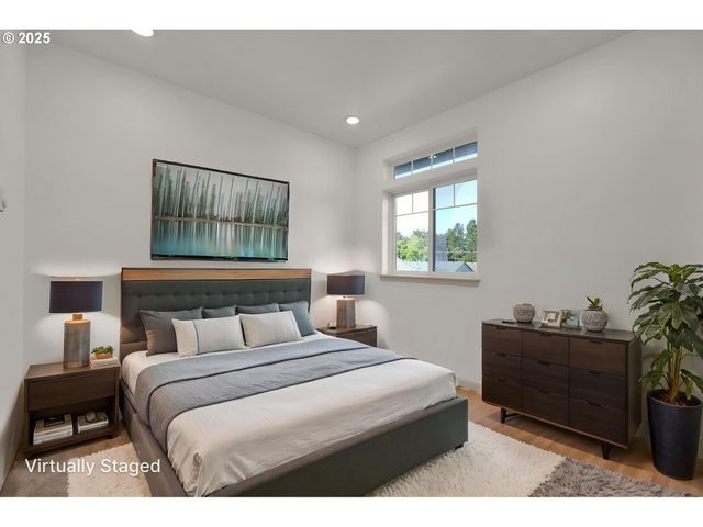 1726 32ND St, Florence, OR 97439