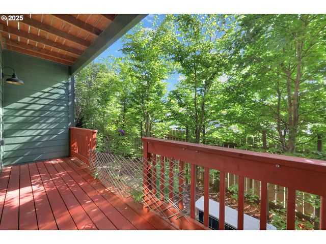 1726 32ND St, Florence, OR 97439