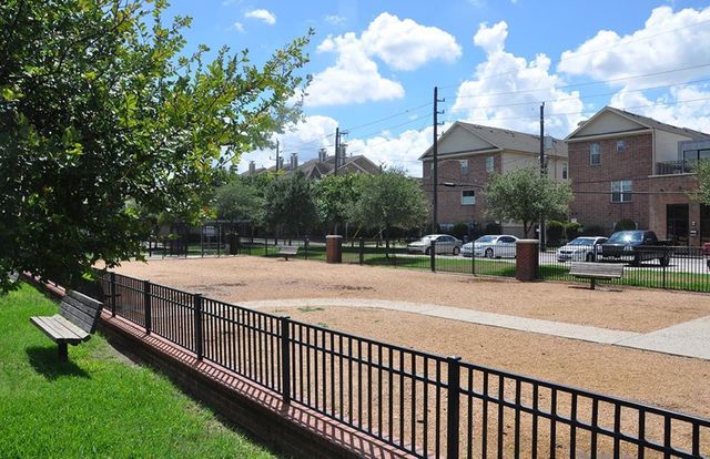 2128 Gillette Street, Houston, TX 77006