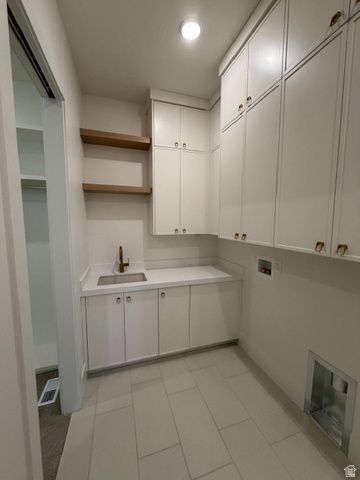 636 E VANDALAY LN, Draper, UT 84020