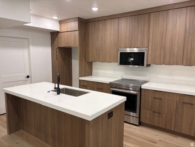 636 E VANDALAY LN, Draper, UT 84020