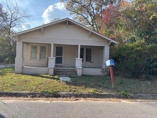 512 College, Dothan, AL 36301