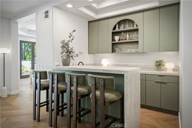 17437 Oak Creek Court, Encino, CA 91316