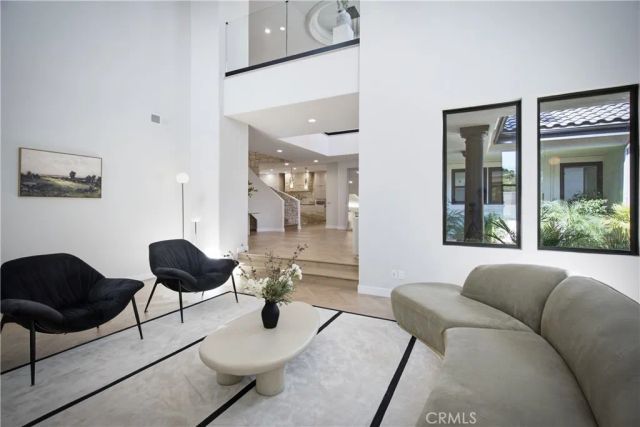 17437 Oak Creek Court, Encino, CA 91316