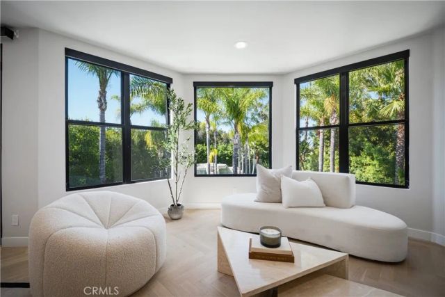 17437 Oak Creek Court, Encino, CA 91316