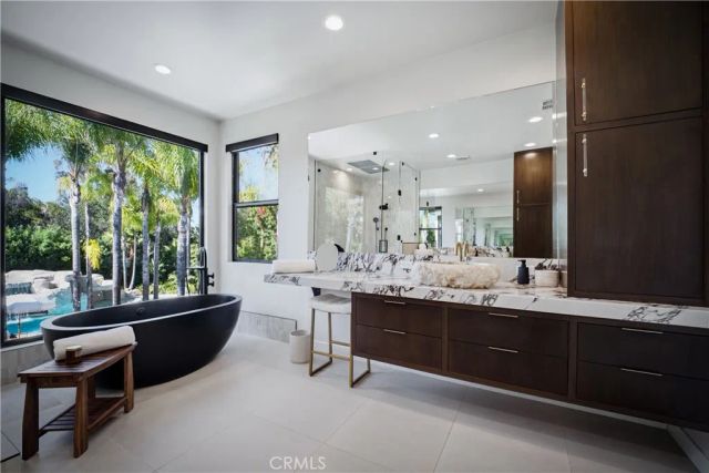 17437 Oak Creek Court, Encino, CA 91316