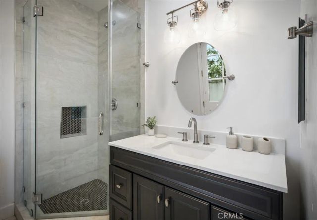 17437 Oak Creek Court, Encino, CA 91316
