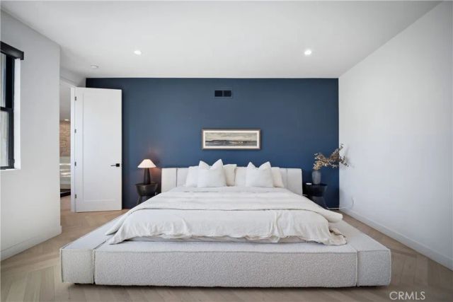 17437 Oak Creek Court, Encino, CA 91316