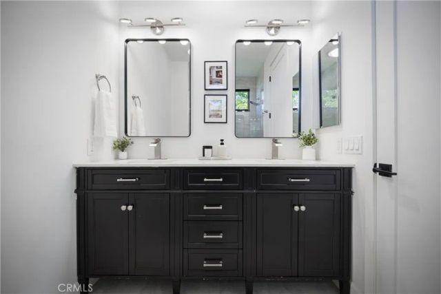 17437 Oak Creek Court, Encino, CA 91316