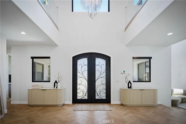17437 Oak Creek Court, Encino, CA 91316