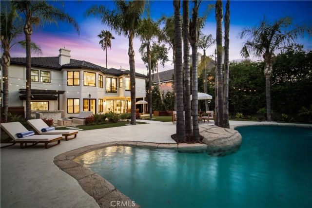 17437 Oak Creek Court, Encino, CA 91316