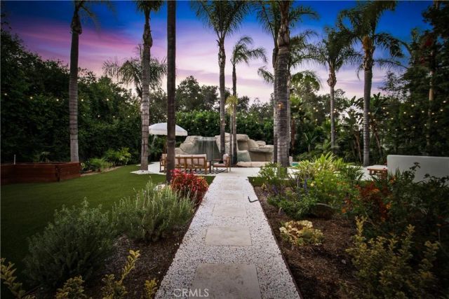 17437 Oak Creek Court, Encino, CA 91316