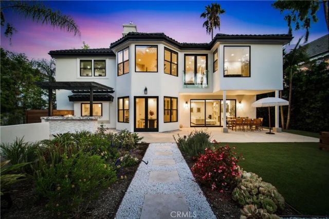 17437 Oak Creek Court, Encino, CA 91316