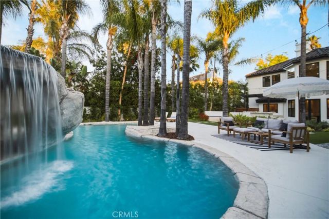 17437 Oak Creek Court, Encino, CA 91316