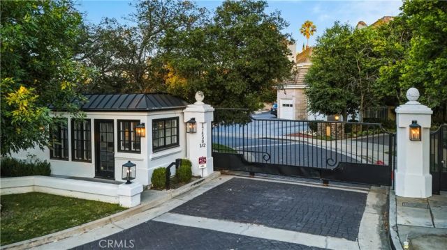 17437 Oak Creek Court, Encino, CA 91316