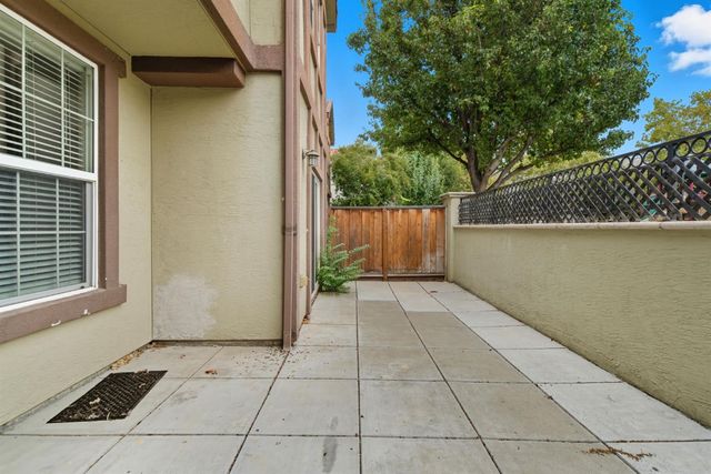 228 W Lucita Way, Mountain House, CA 95391