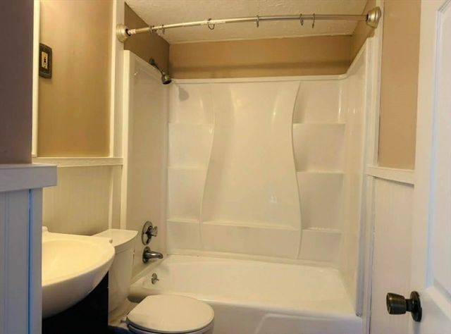 425 West Elm St 7, Brockton, MA 02301