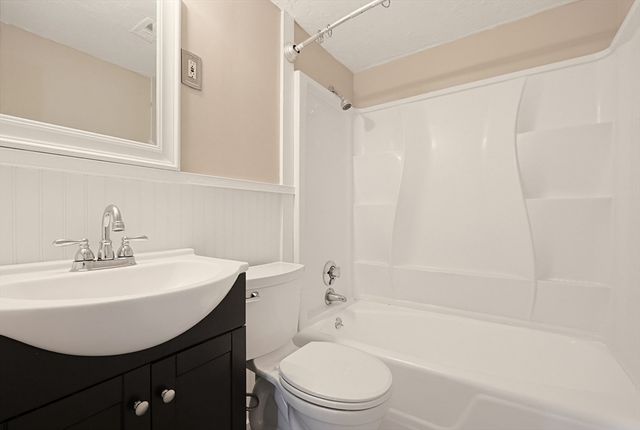 425 West Elm St 7, Brockton, MA 02301