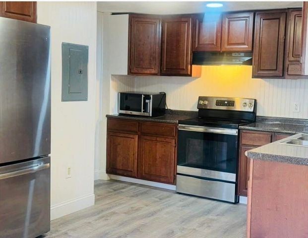 425 West Elm St 7, Brockton, MA 02301