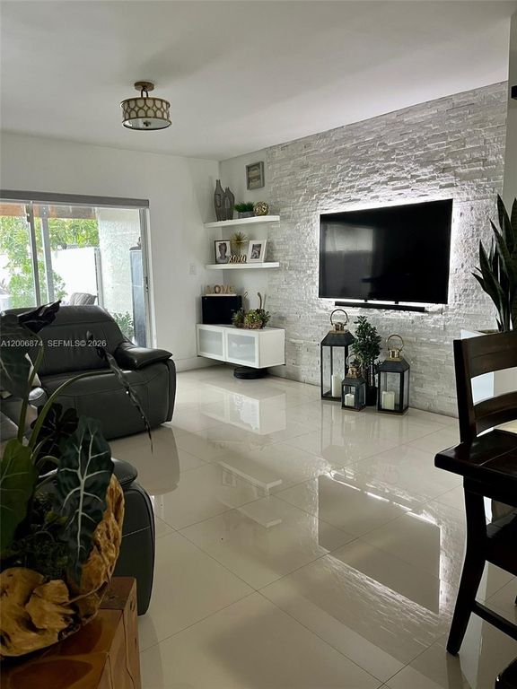 1155 NW 123rd Ct 601, Miami, FL 33182