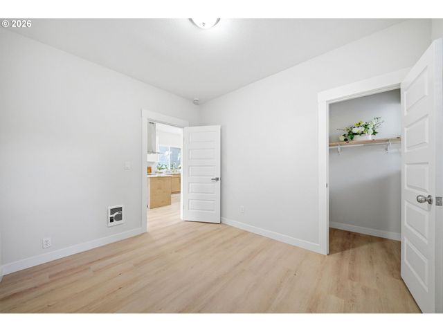 8950 N SMITH St, Portland, OR 97203
