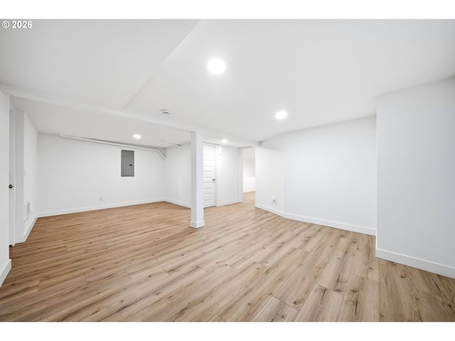 8950 N SMITH St, Portland, OR 97203