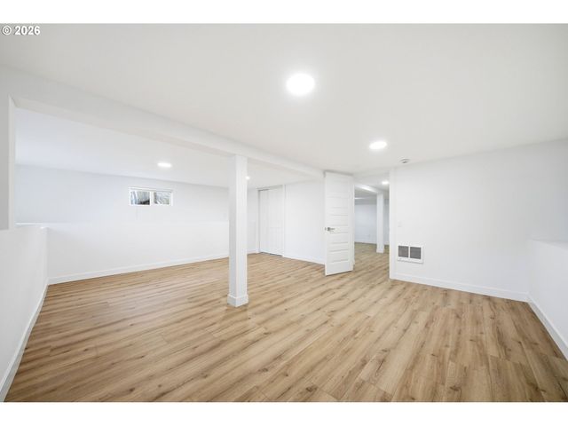 8950 N SMITH St, Portland, OR 97203