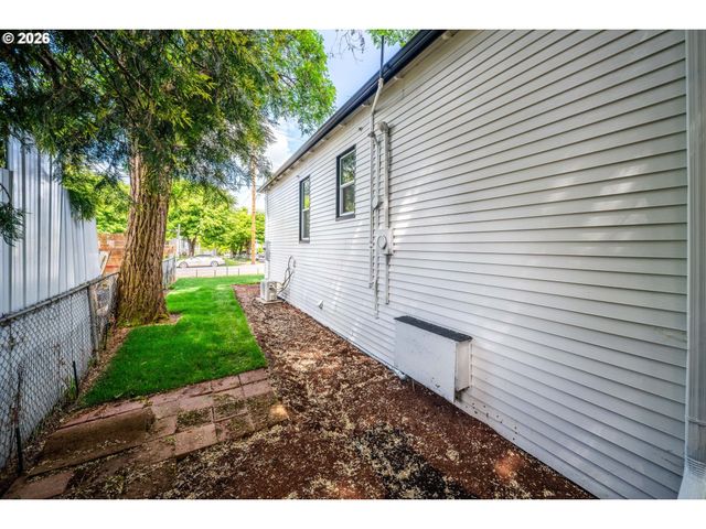 8950 N SMITH St, Portland, OR 97203