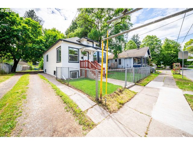 8950 N SMITH St, Portland, OR 97203