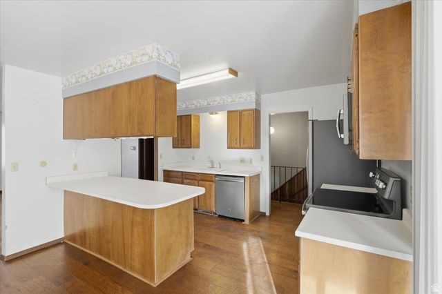 4608 S LOCUST LN, Holladay, UT 84117