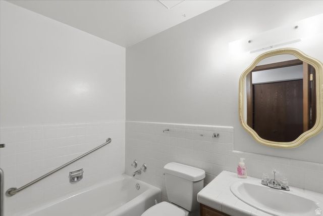 4608 S LOCUST LN, Holladay, UT 84117