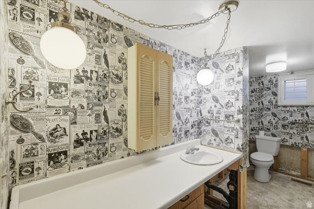 4608 S LOCUST LN, Holladay, UT 84117