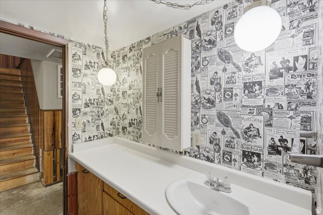 4608 S LOCUST LN, Holladay, UT 84117