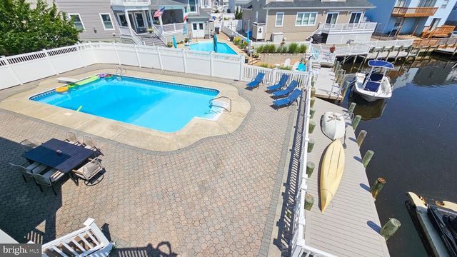 702 NEWELL AVE, Manahawkin, NJ 08050