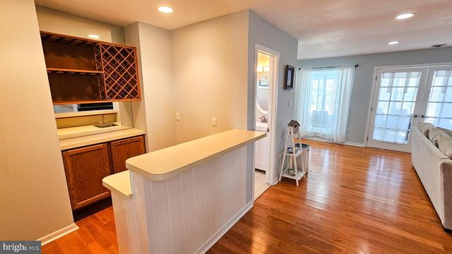 702 NEWELL AVE, Manahawkin, NJ 08050