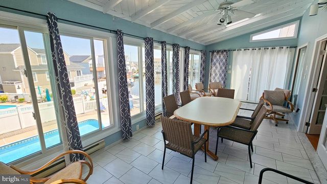 702 NEWELL AVE, Manahawkin, NJ 08050